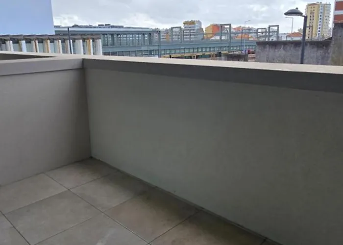 公寓 Soldouro Station *